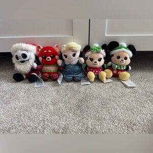 Disney Wishables Holiday Plush Set of 5.